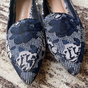 Kelly & Katie Navy and White Floral Loafers Size 8
